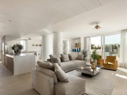 4 Bedrooms Apartment in Doctor Aiguader