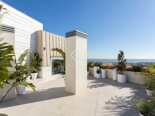 4 Bedrooms Apartment in Doctor Aiguader