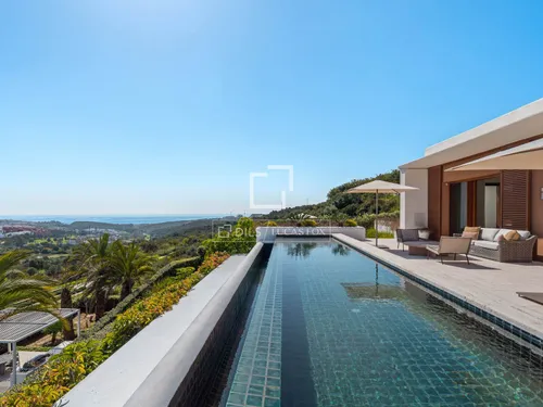 3 Bedrooms House / Villa in Urb. Cortesín