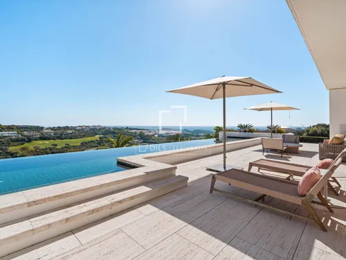 3 Bedrooms House / Villa in Urb. Cortesín