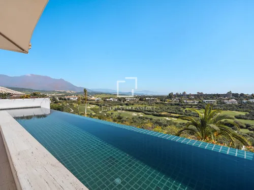 3 Bedrooms House / Villa in Urb. Cortesín