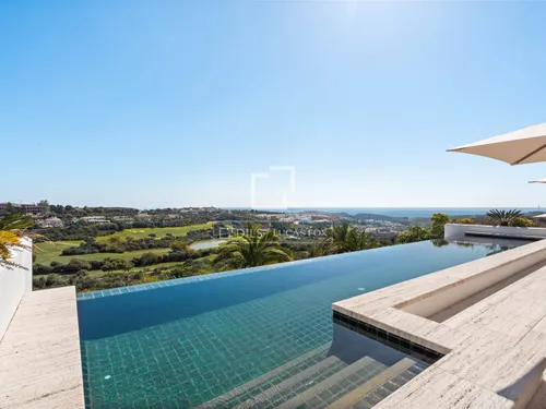 3 Bedrooms House / Villa in Urb. Cortesín