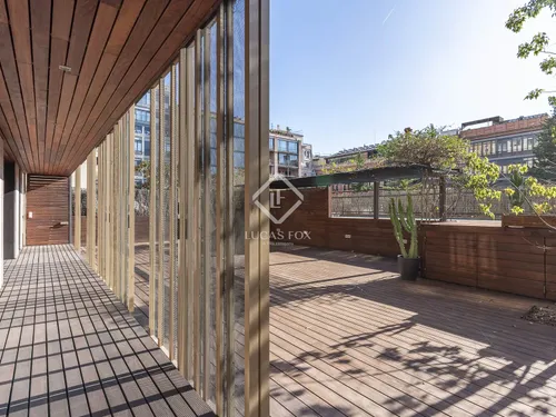 4 Bedrooms Apartment in Provença