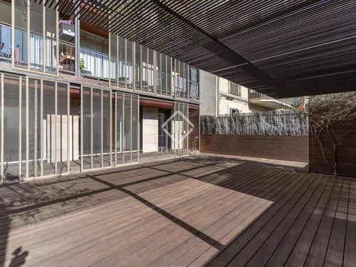 4 Bedrooms Apartment in Provença