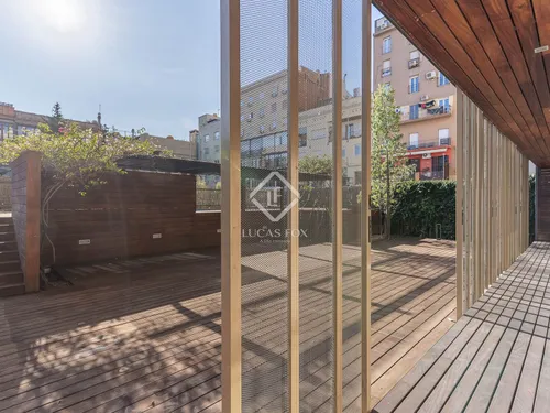 4 Bedrooms Apartment in Provença