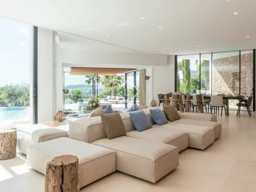 4 Bedrooms House / Villa in Santa Eularia del rio