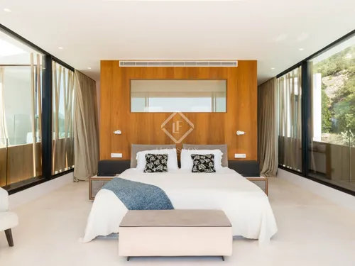 4 Bedrooms House / Villa in Santa Eularia del rio