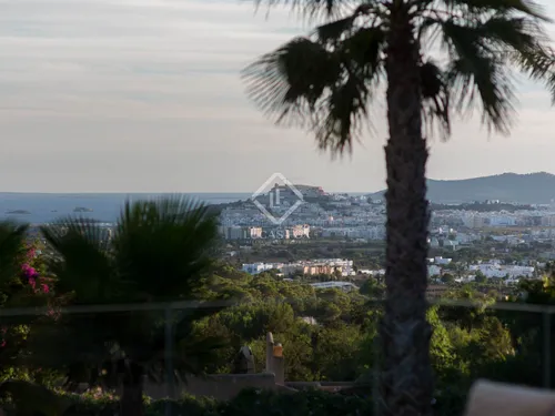 4 Bedrooms House / Villa in Santa Eularia del rio