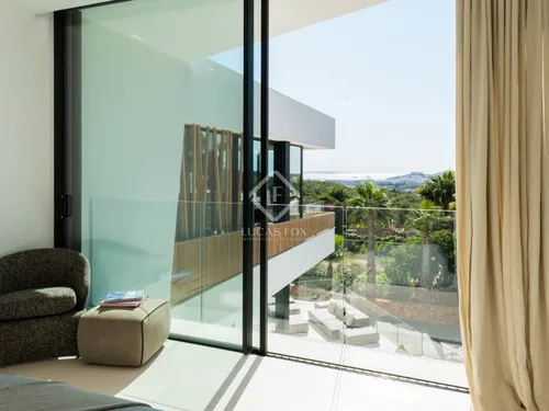4 Bedrooms House / Villa in Santa Eularia del rio