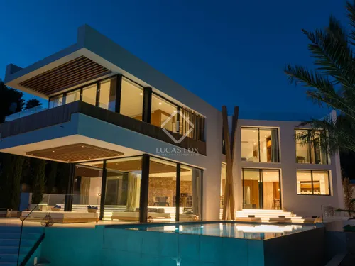 4 Bedrooms House / Villa in Santa Eularia del rio