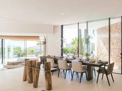 4 Bedrooms House / Villa in Santa Eularia del rio