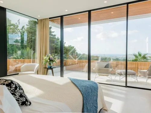 4 Bedrooms House / Villa in Santa Eularia del rio