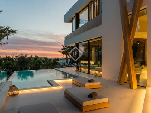 4 Bedrooms House / Villa in Santa Eularia del rio