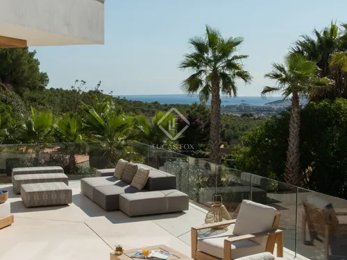 4 Bedrooms House / Villa in Santa Eularia del rio
