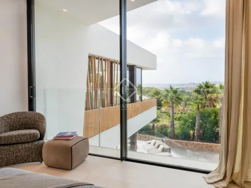 4 Bedrooms House / Villa in Santa Eularia del rio