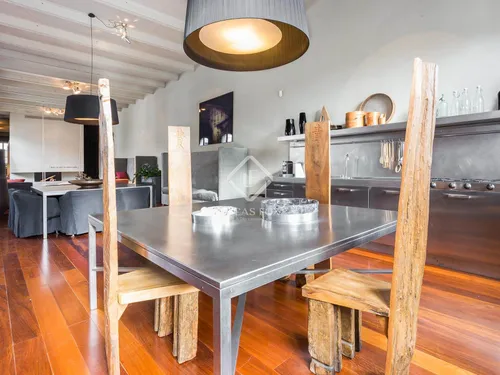 2 Bedrooms Apartment in Passatge Sert