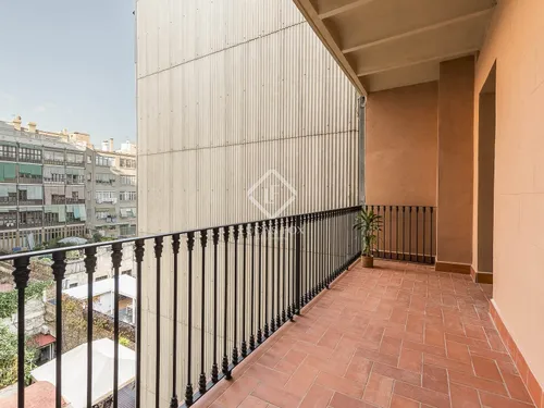 3 Bedrooms Apartment in Aragó