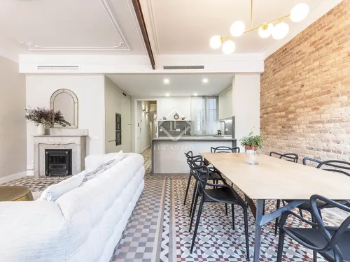 3 Bedrooms Apartment in Aragó