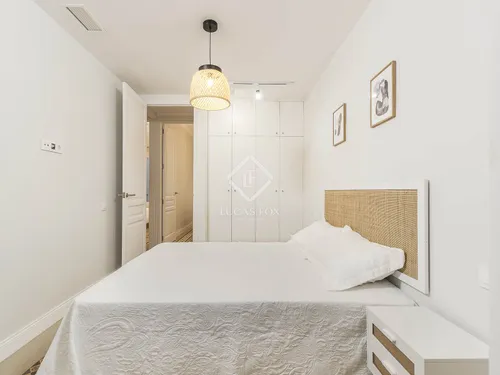 3 Bedrooms Apartment in Aragó