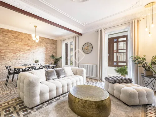 3 Bedrooms Apartment in Aragó