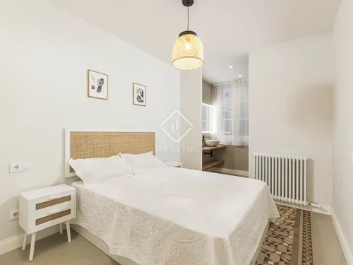 3 Bedrooms Apartment in Aragó