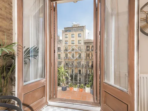 3 Bedrooms Apartment in Aragó