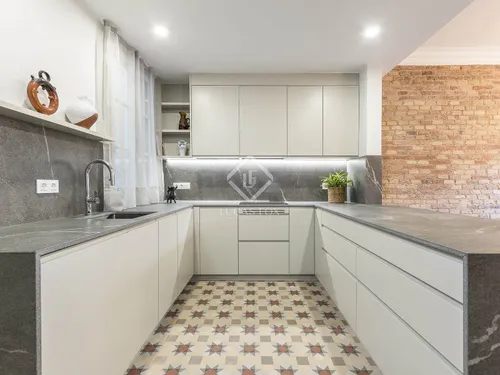 3 Bedrooms Apartment in Aragó