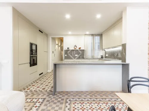 3 Bedrooms Apartment in Aragó