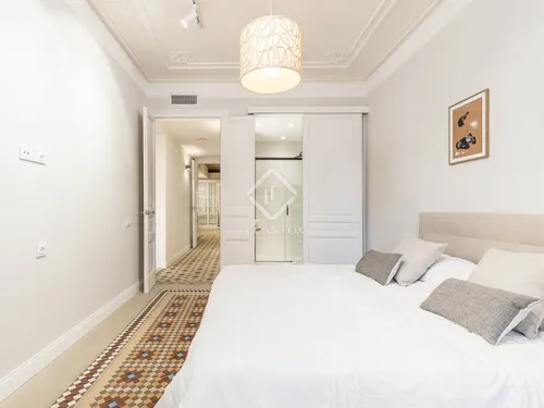 3 Bedrooms Apartment in Aragó