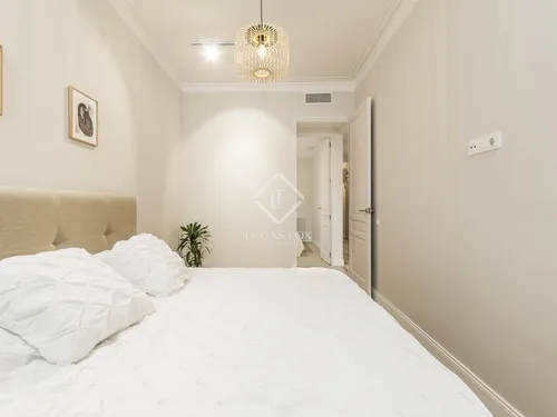 3 Bedrooms Apartment in Aragó