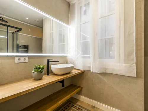 3 Bedrooms Apartment in Aragó