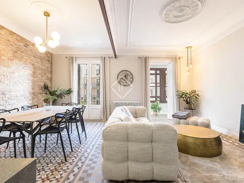 3 Bedrooms Apartment in Aragó