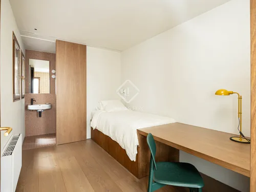 3 Bedrooms Apartment in Ausias Marc