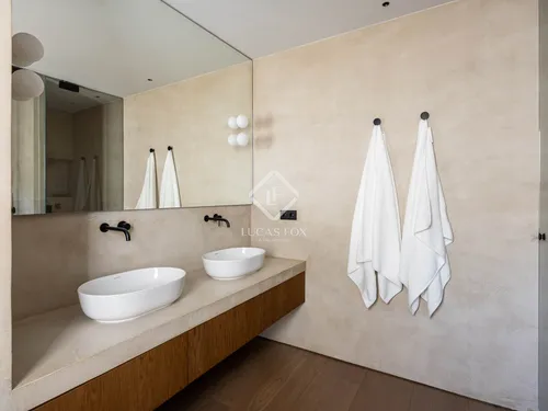 3 Bedrooms Apartment in Ausias Marc