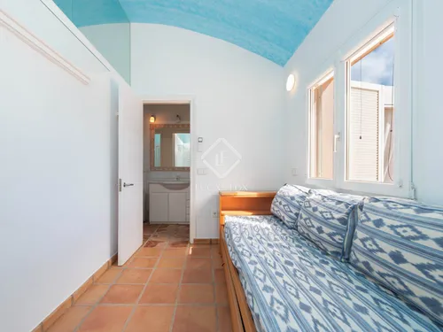 5 Bedrooms House / Villa in Carrer de Sa Cala