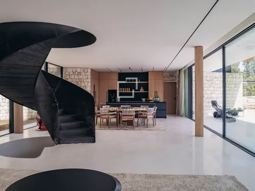 7 Bedrooms House / Villa in Villa Zoom