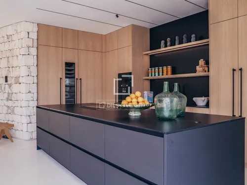 7 Bedrooms House / Villa in Villa Zoom