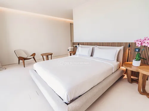 7 Bedrooms House / Villa in Villa Zoom