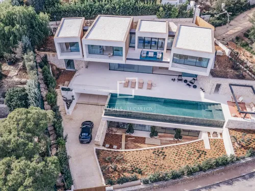 7 Bedrooms House / Villa in Villa Zoom