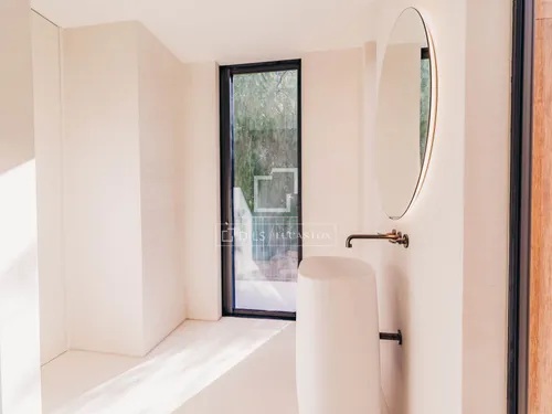 7 Bedrooms House / Villa in Villa Zoom