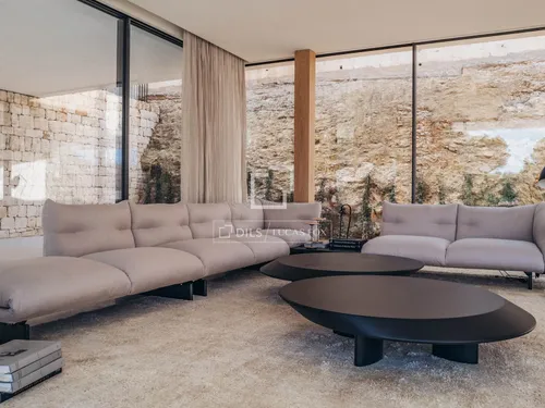 7 Bedrooms House / Villa in Villa Zoom