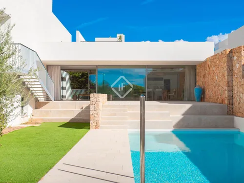 New build 5 Bedroom house / villa with 58m² garden for sale in San José