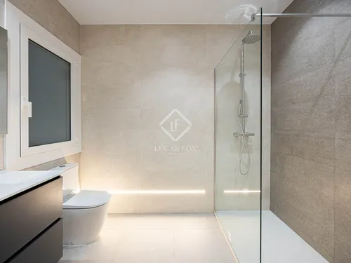 4 Bedrooms Apartment in Gran Via de les Corts Catalanes