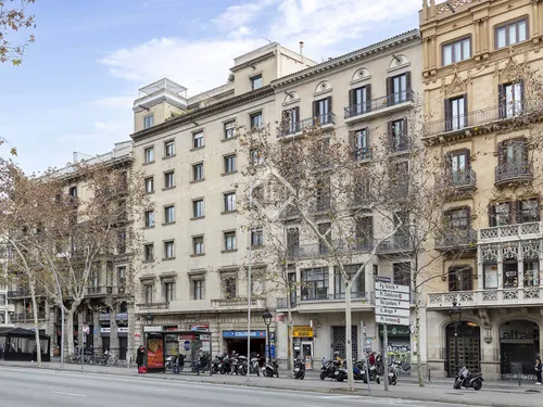4 Bedrooms Apartment in Gran Via de les Corts Catalanes
