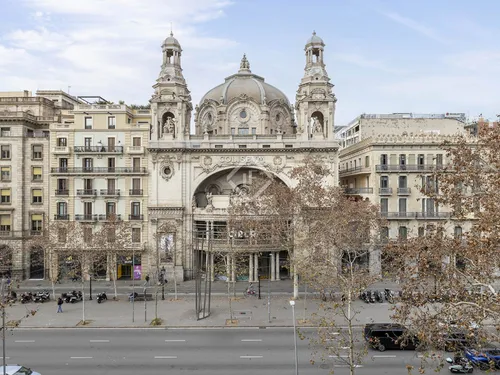 4 Bedrooms Apartment in Gran Via de les Corts Catalanes