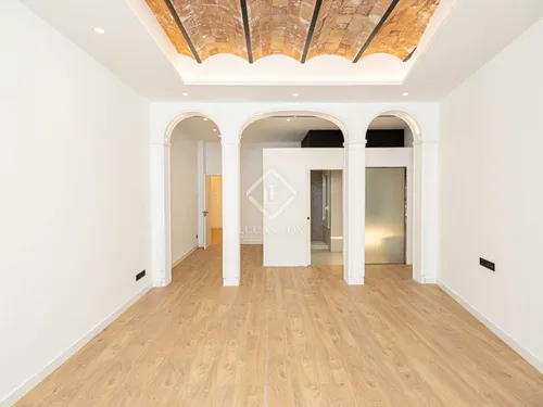 4 Bedrooms Apartment in Gran Via de les Corts Catalanes