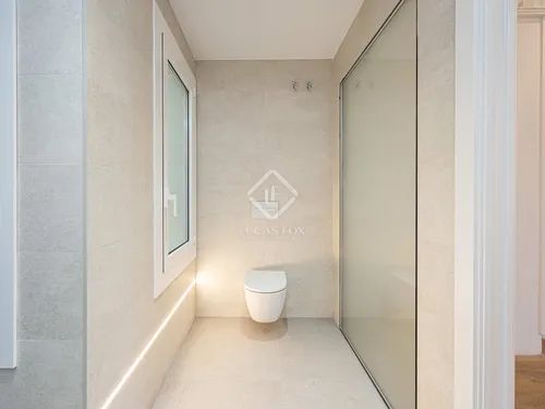 4 Bedrooms Apartment in Gran Via de les Corts Catalanes