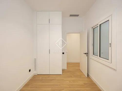 4 Bedrooms Apartment in Gran Via de les Corts Catalanes