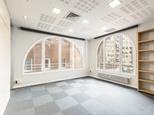 6 Bedrooms Apartment in Pau Casals