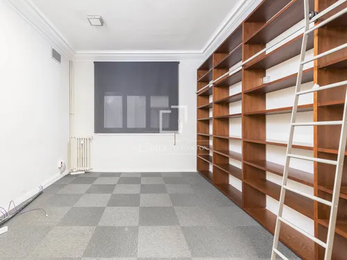 6 Bedrooms Apartment in Pau Casals